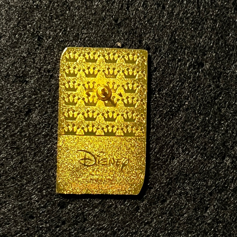 Mulan Enamel Pin VHS tape - Picture 4 of 4